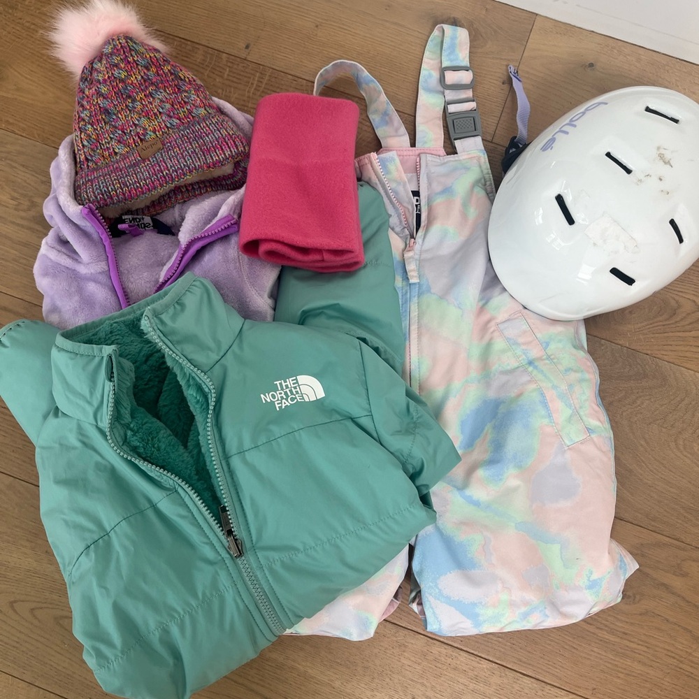 Ski clothes and helmet